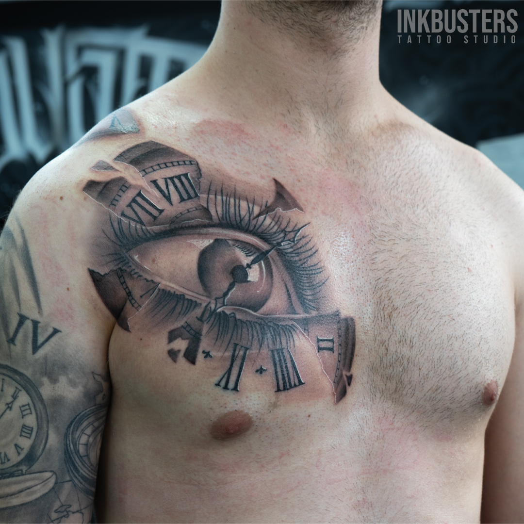 Auge_Tattoo Brust